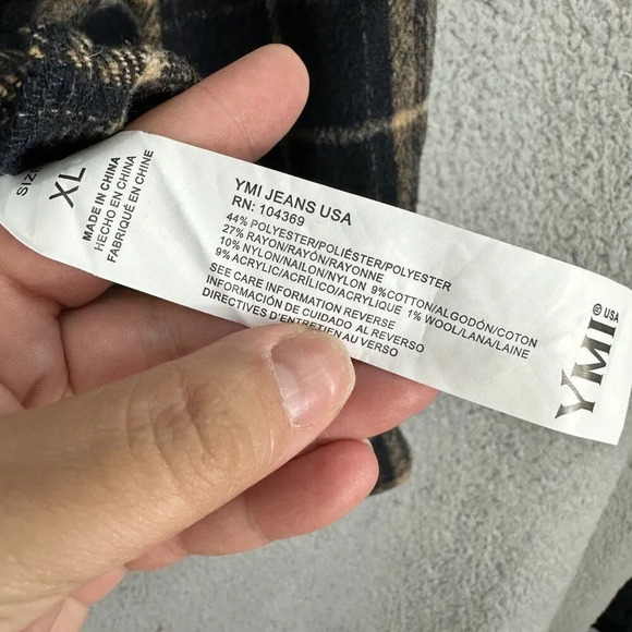 YMI with love top womens XL black plaid button up fleece shacket chores outdoors - Picture 5 of 6